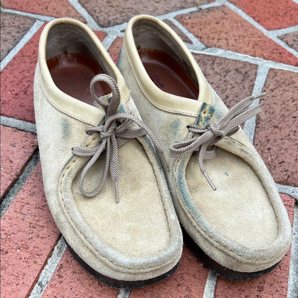 Women’s Clark’s Wallabees Size 9.5